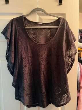 Lace Overlay Scoop Neck Women's Top - Black